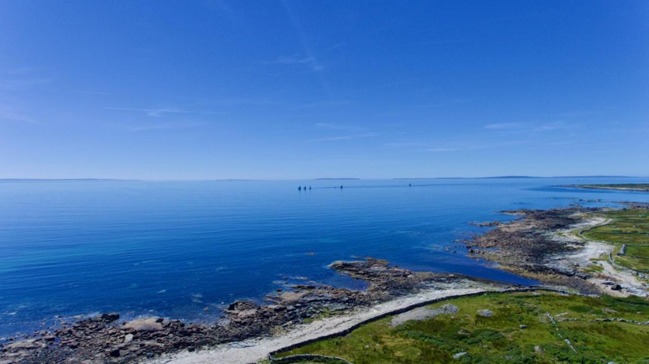 골웨이 Connemara Farmhouse 빌라 외부 사진