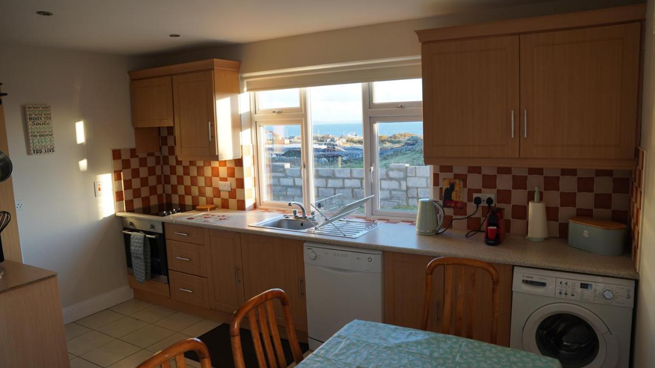 골웨이 Connemara Farmhouse 빌라 외부 사진