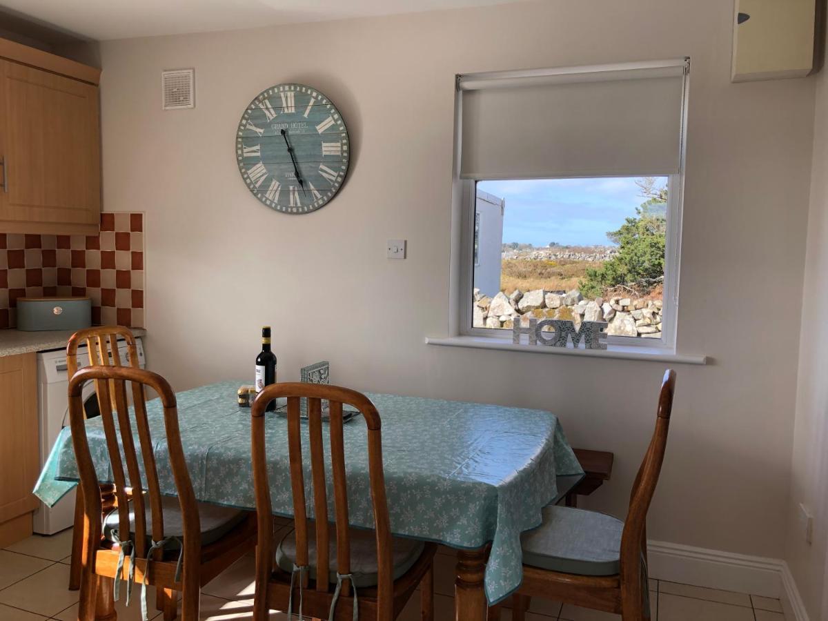 골웨이 Connemara Farmhouse 빌라 외부 사진