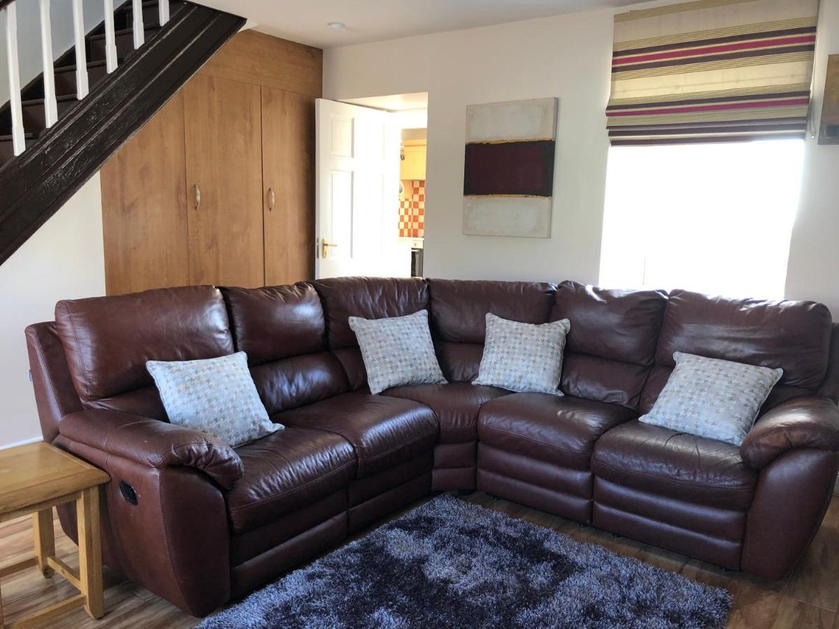골웨이 Connemara Farmhouse 빌라 외부 사진
